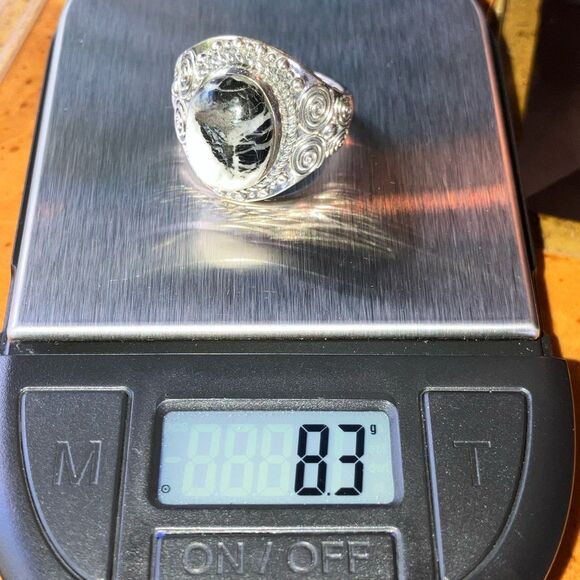 Genuine White Buffalo Sterling Silver Ring Size 8 - Picture 9 of 9